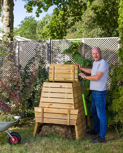 Modular composter with a lid