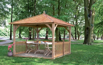 Luxury Cotswold Canopy with Cedar Roof