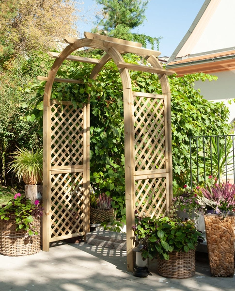 Pérgola Rosa Clásica