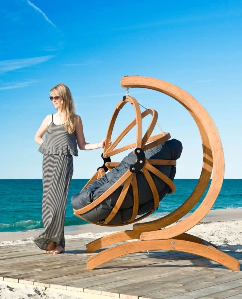 Sillón colgante de madera Gaya