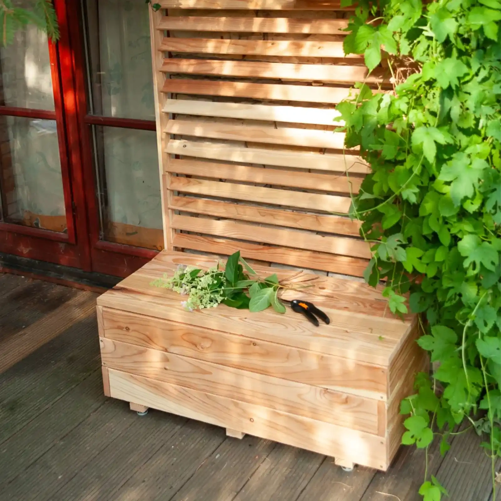 Jardinière avec panneau vénitien brise-vue persienne