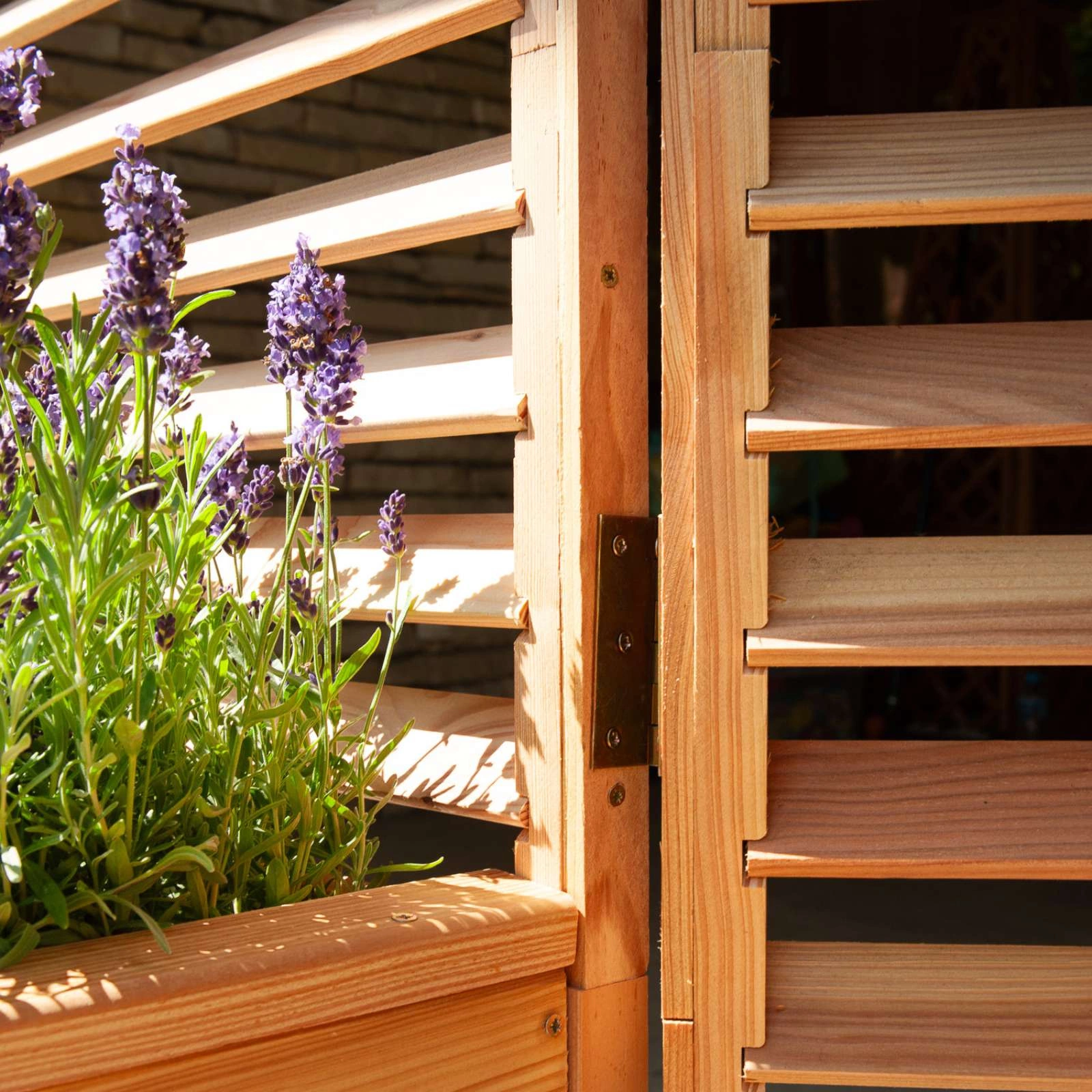 Jardinera con Mampara de Alerce