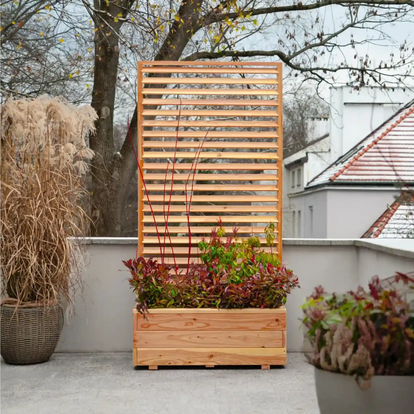 Venetian Planter with Trellis