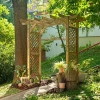 Pergola da giardino con ampio passaggio