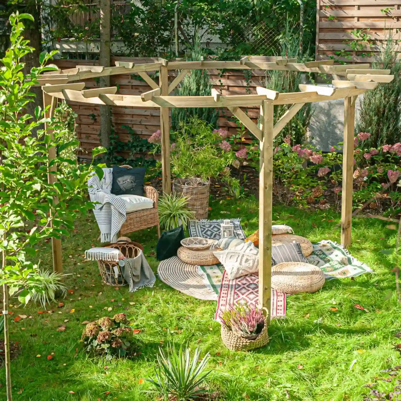 Carousel Wooden Pergola - Long Rafters