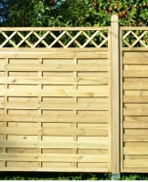 Hamburg Fence with Lattice