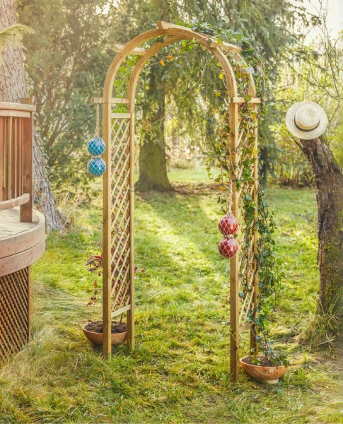 Pergola ad Arco Rosa